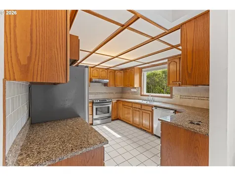 61844 Old Wagon Road Coos Bay OR 97420