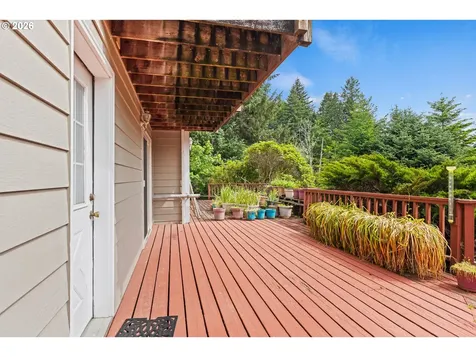 61844 Old Wagon Road Coos Bay OR 97420
