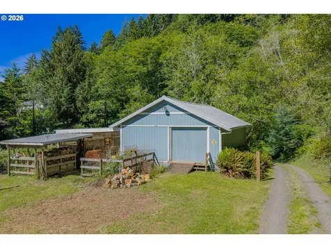 61844 Old Wagon Road Coos Bay OR 97420