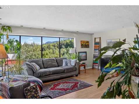 37758 Harrison Lane Astoria OR 97103