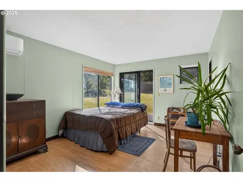 37758 Harrison Lane Astoria OR 97103