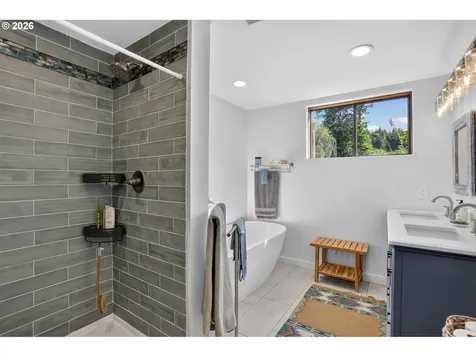 37758 Harrison Lane Astoria OR 97103