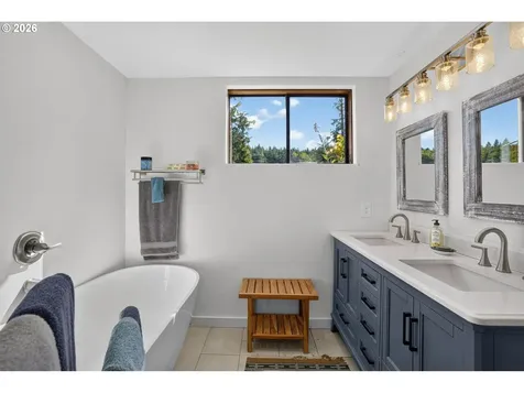 37758 Harrison Lane Astoria OR 97103