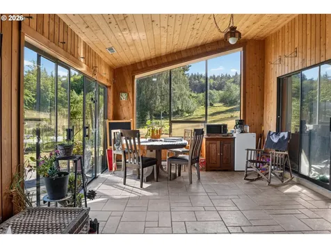 37758 Harrison Lane Astoria OR 97103