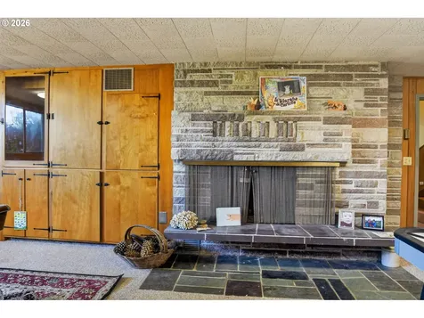 37758 Harrison Lane Astoria OR 97103