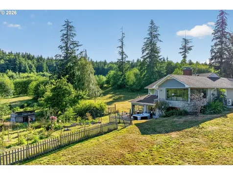 37758 Harrison Lane Astoria OR 97103