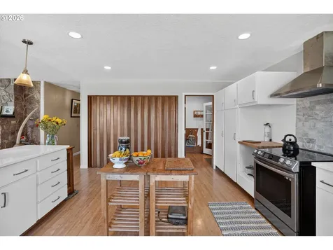 37758 Harrison Lane Astoria OR 97103