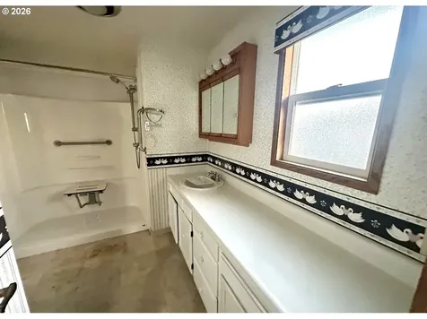 2691 14th Street North Bend OR 97459