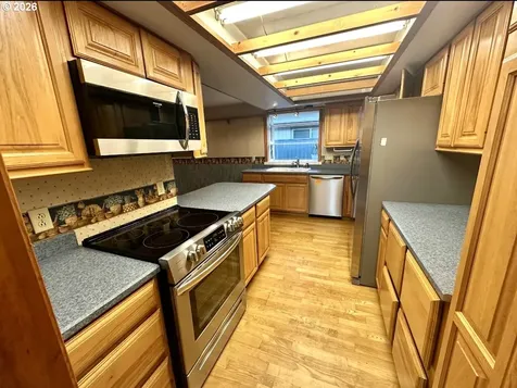 2691 14th Street North Bend OR 97459