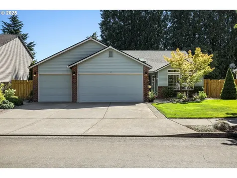 1858 SE Eagle Lane Gresham OR 97080