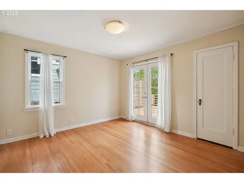 6364 NE Cleveland Avenue Portland OR 97211