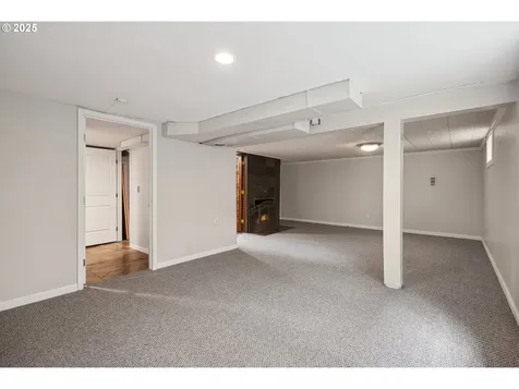 6364 NE Cleveland Avenue Portland OR 97211