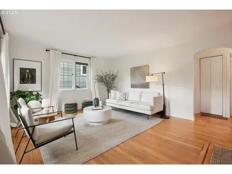 6364 NE Cleveland Avenue Portland OR 97211