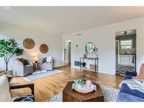 4333 NE 54th Avenue Portland OR 97218