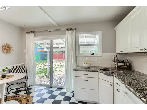 4333 NE 54th Avenue Portland OR 97218