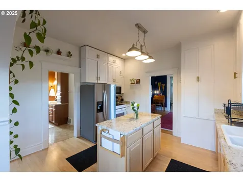 1022 E 12th Street The Dalles OR 97058