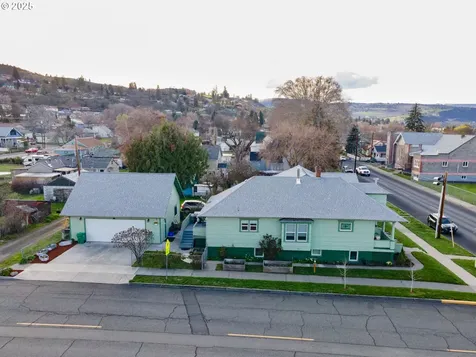 1022 E 12th Street The Dalles OR 97058