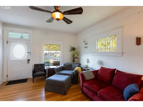 1022 E 12th Street The Dalles OR 97058