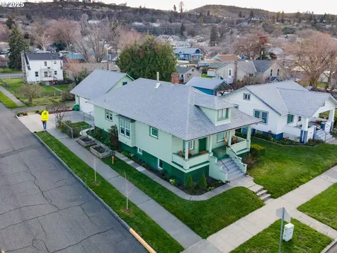 1022 E 12th Street The Dalles OR 97058