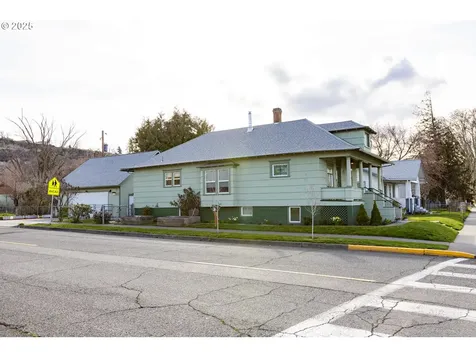 1022 E 12th Street The Dalles OR 97058