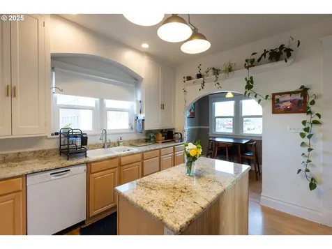 1022 E 12th Street The Dalles OR 97058