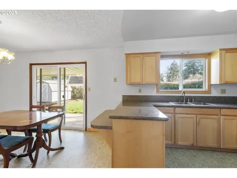 817 SE 100th Avenue Vancouver WA 98664