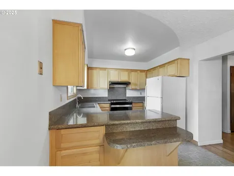 817 SE 100th Avenue Vancouver WA 98664