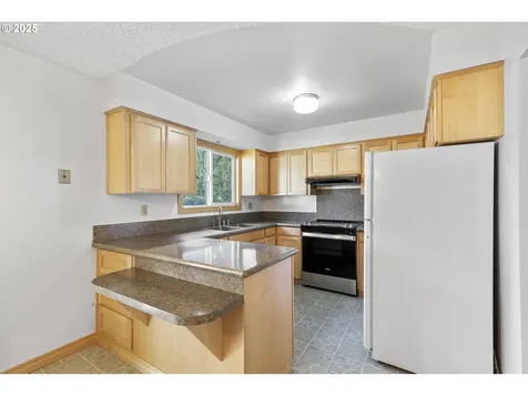 817 SE 100th Avenue Vancouver WA 98664