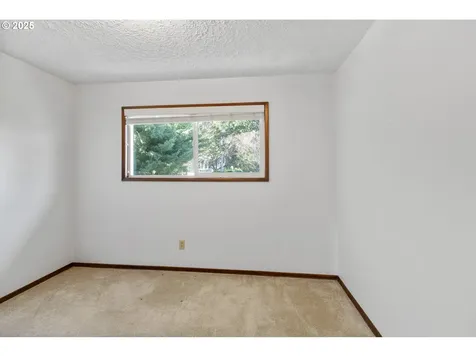 817 SE 100th Avenue Vancouver WA 98664