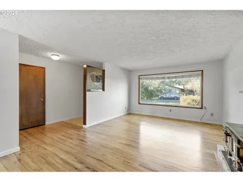 817 SE 100th Avenue Vancouver WA 98664