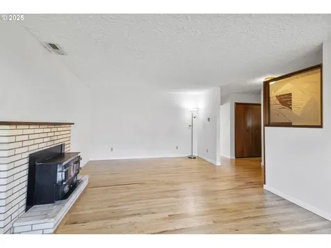 817 SE 100th Avenue Vancouver WA 98664