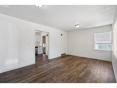 1059 16th Avenue SW Albany OR 97321