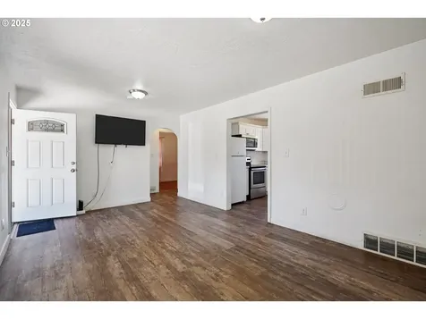 1059 16th Avenue SW Albany OR 97321