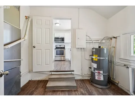 1059 16th Avenue SW Albany OR 97321