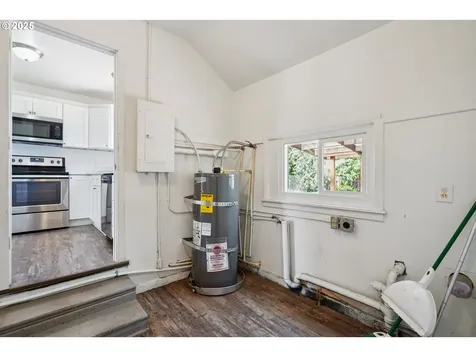 1059 16th Avenue SW Albany OR 97321