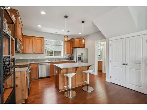 10256 SE Knight Street Portland OR 97266