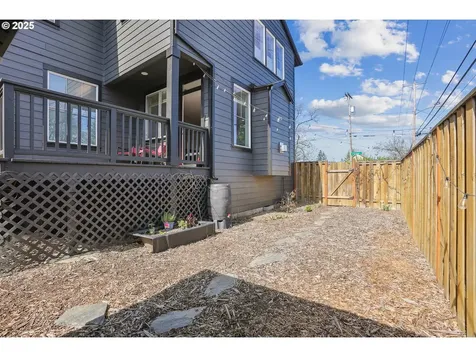 10256 SE Knight Street Portland OR 97266