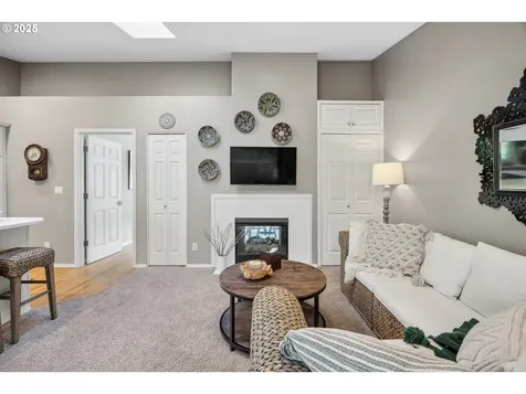 16977 NW Oakridge Drive Portland OR 97229