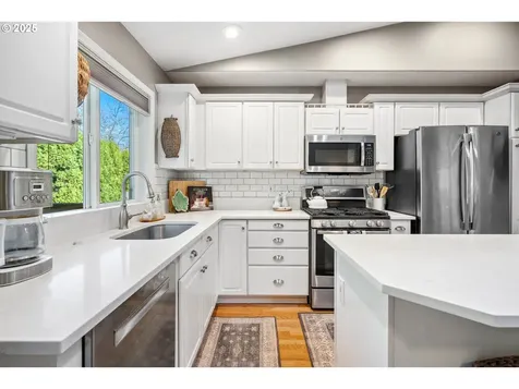 16977 NW Oakridge Drive Portland OR 97229