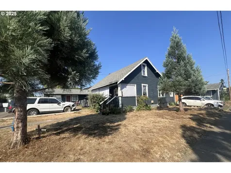 5628 SE 87th Avenue Portland OR 97266