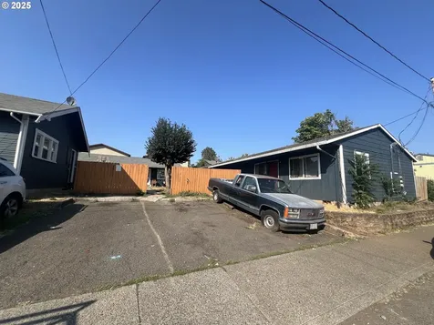 5628 SE 87th Avenue Portland OR 97266