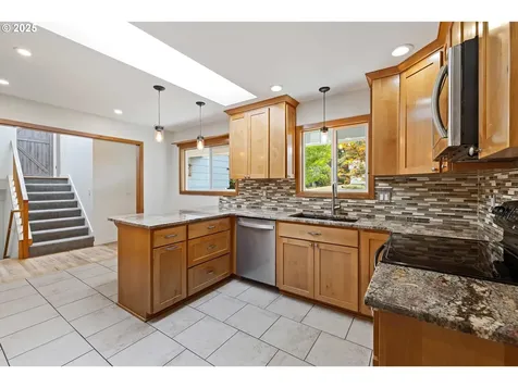 414 SW Frenwood Way Beaverton OR 97005