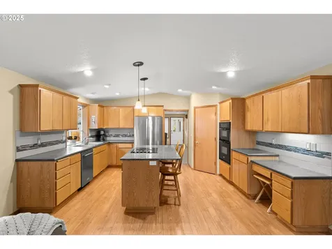 790 NE 3rd Avenue Hillsboro OR 97124