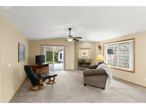 790 NE 3rd Avenue Hillsboro OR 97124