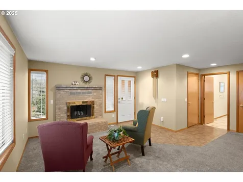 790 NE 3rd Avenue Hillsboro OR 97124