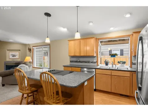 790 NE 3rd Avenue Hillsboro OR 97124