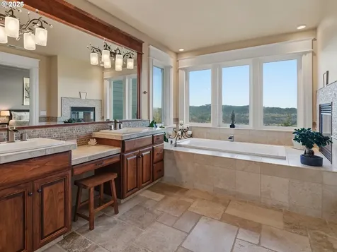 1330 Insel Road Woodland WA 98674