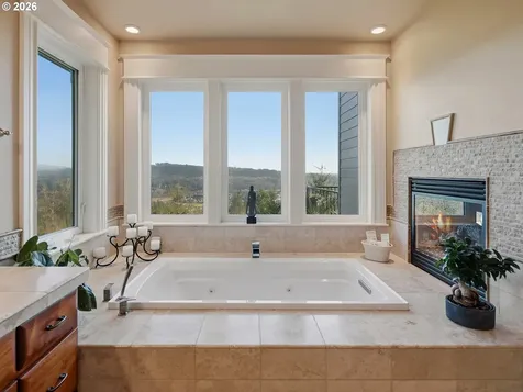 1330 Insel Road Woodland WA 98674