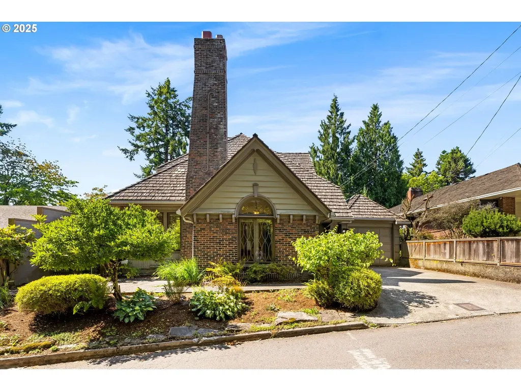 2952 NW Verde Vista Terrace Portland OR 97210