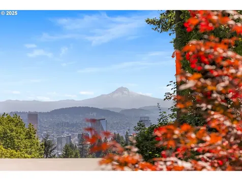 2952 NW Verde Vista Terrace Portland OR 97210